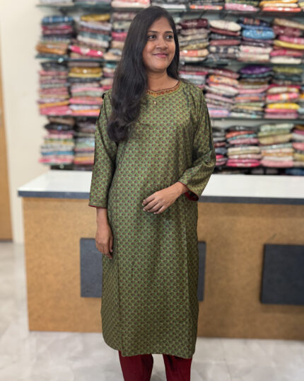 Muslin Kurta Pant Set | DD0171G