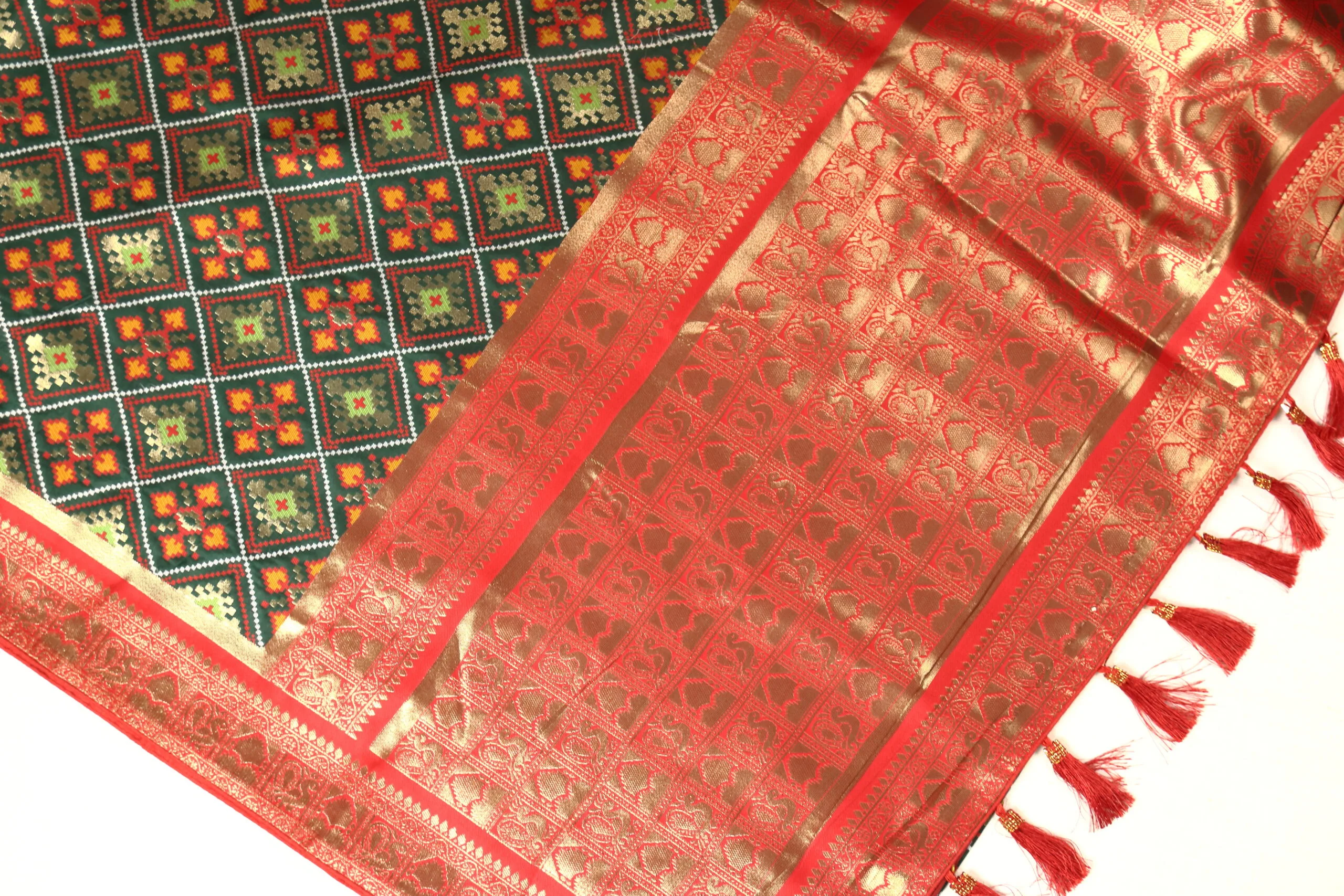 Beautiful Patola Silk Saree | Green & Red | OW0006 - Image 3