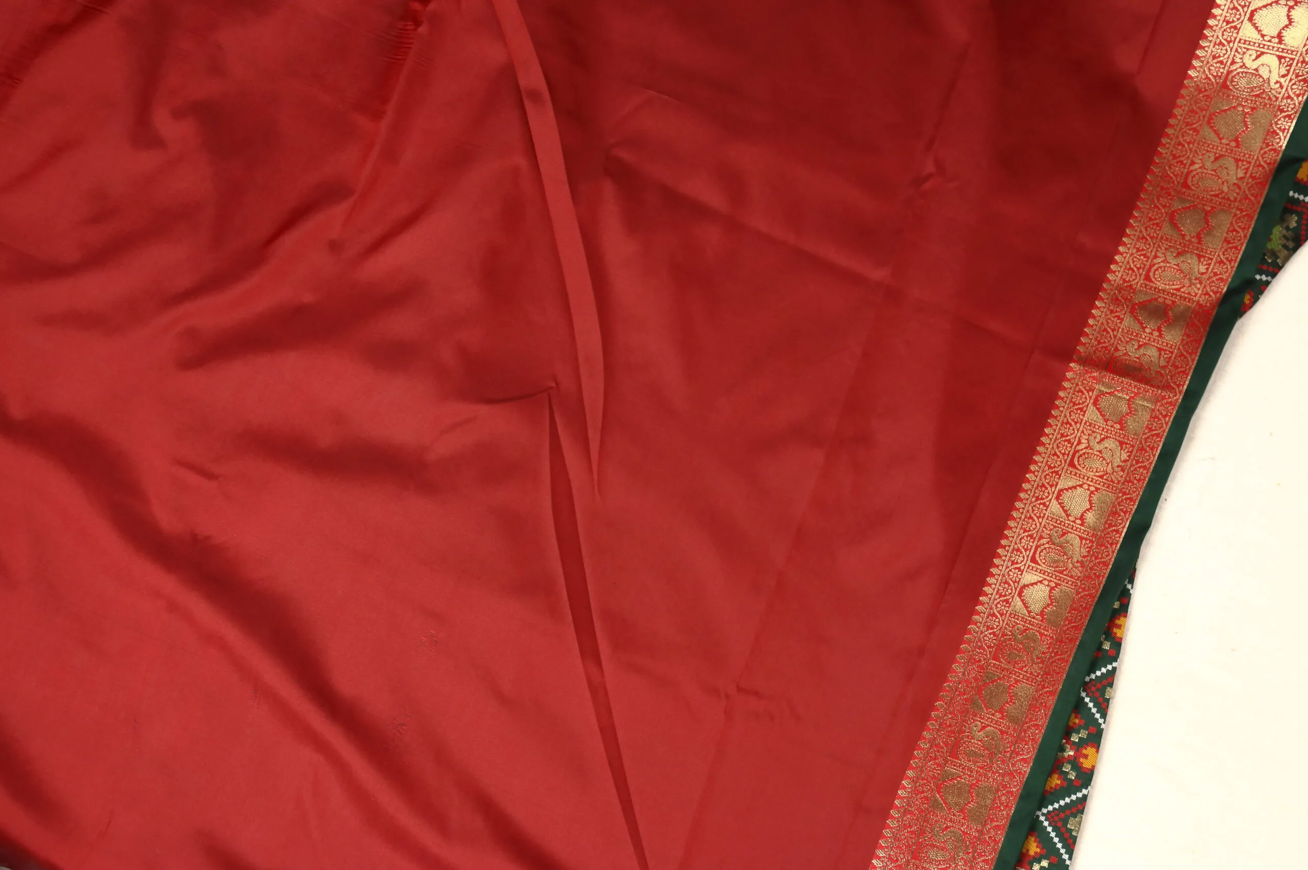 Beautiful Patola Silk Saree | Green & Red | OW0006 - Image 4