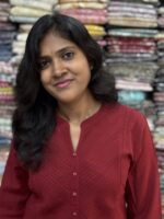 Beautiful cotton plain kurti crafted with yoke patterns and decorative buttons. Perfect choice for casual wear. 