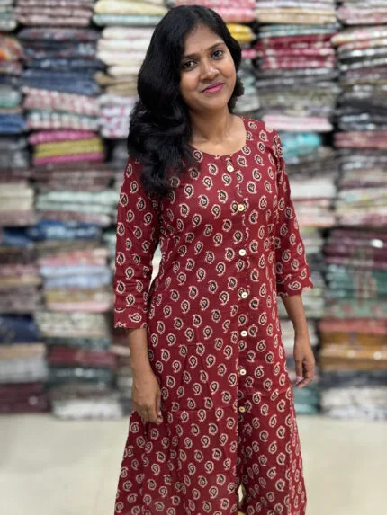 Beautiful printed cotton kurti with non functional button plackets. Perfect choice for casual wear. 