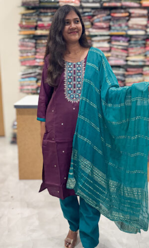 Luxurious Vatican Silk Purple Salwar Set for women