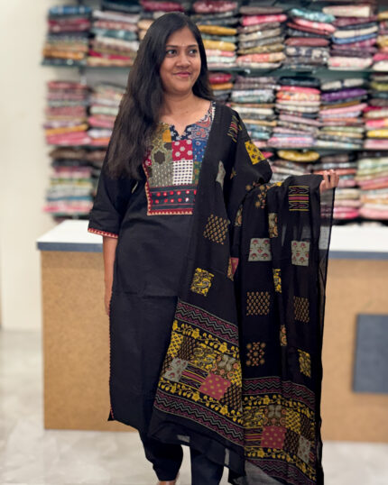 Graceful Salwar Suit with Dupatta for women