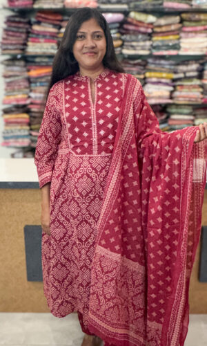 Graceful Salwar Suit with Dupatta for women