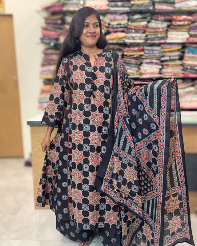 7 Stunning Cotton Salwar Suit Styles That Flatter Lean Girls Beautifully | Sri Mahathe Fashions for women 