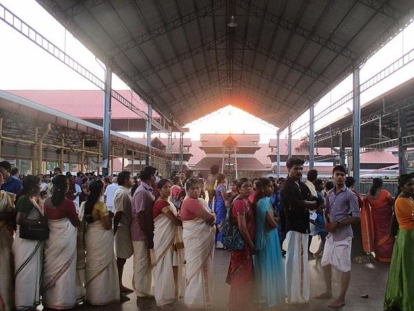 Beautiful Temple Dress Code Ideas for South Indian Women